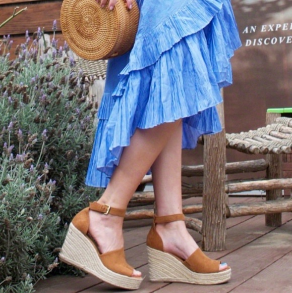 Universal Thread Shoes - ⭐ Emery Espadrille Wedged Peep Toe Sandal